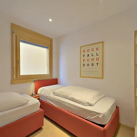 Lejlighed Chesa Ladina - *