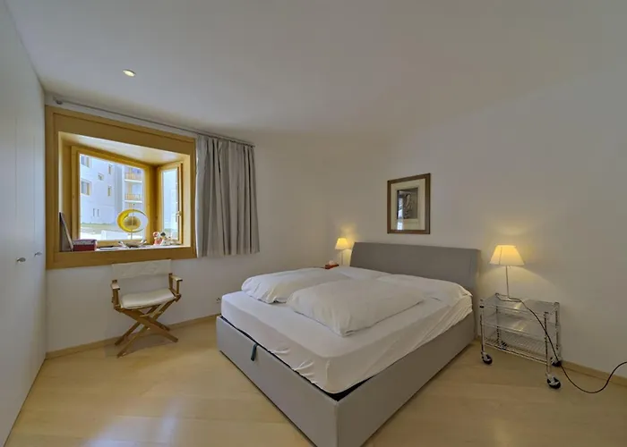 Chesa Ladina - * زوز